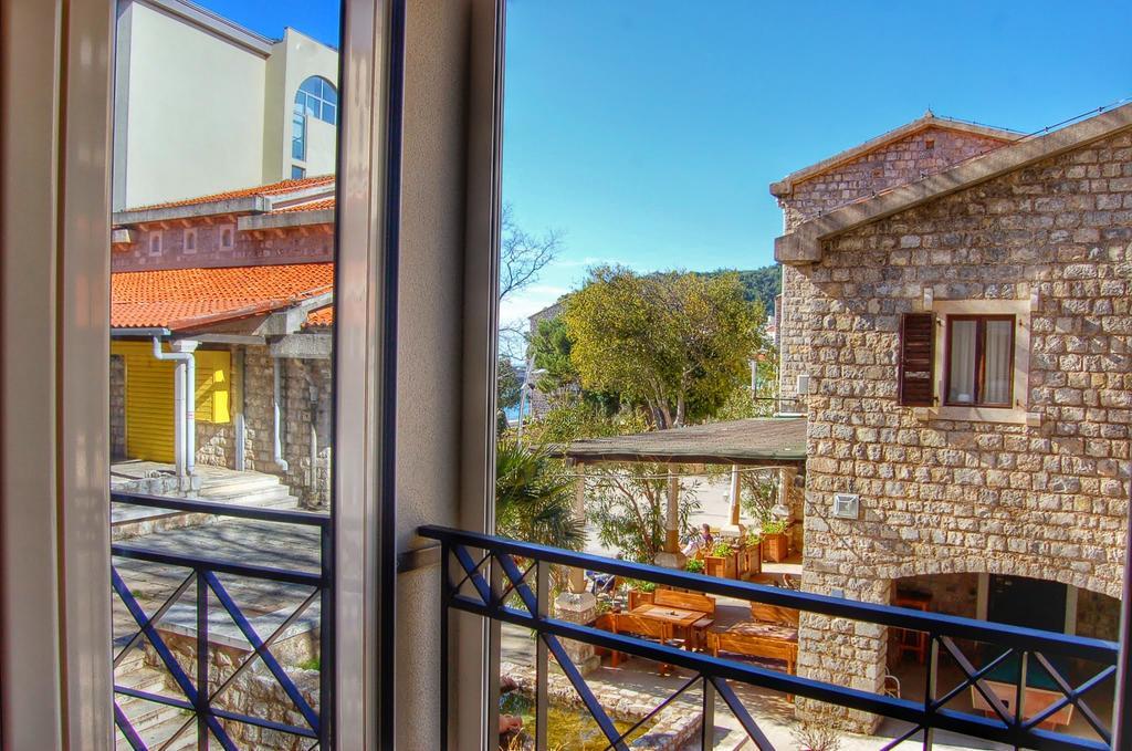 Vasiliki Seaside Apartments Petrovac Exterior photo